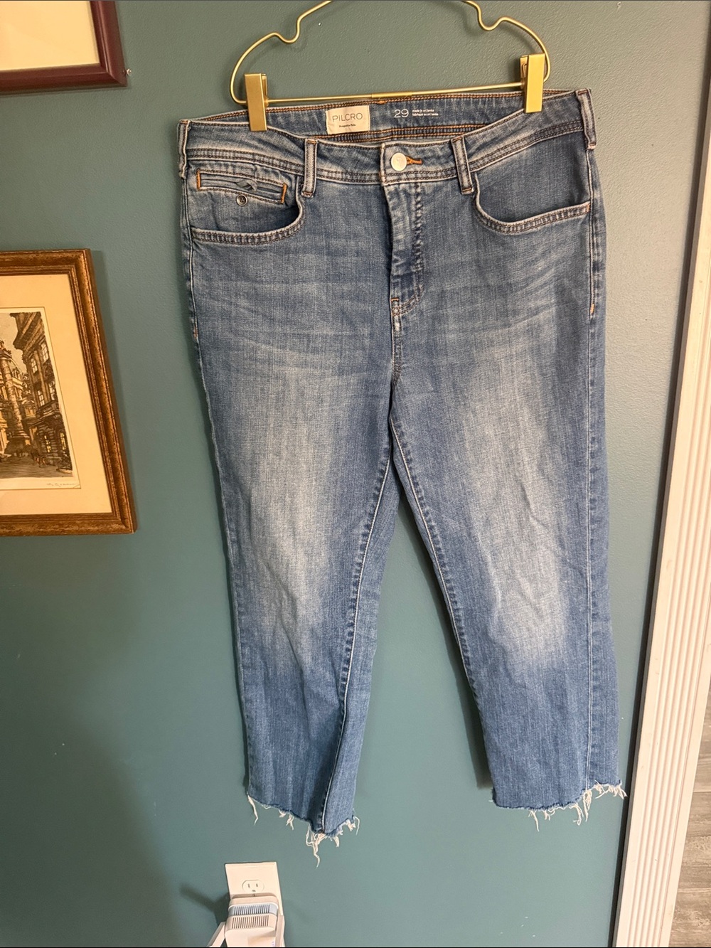 Pilcro Cropped Straight Jeans heart mender